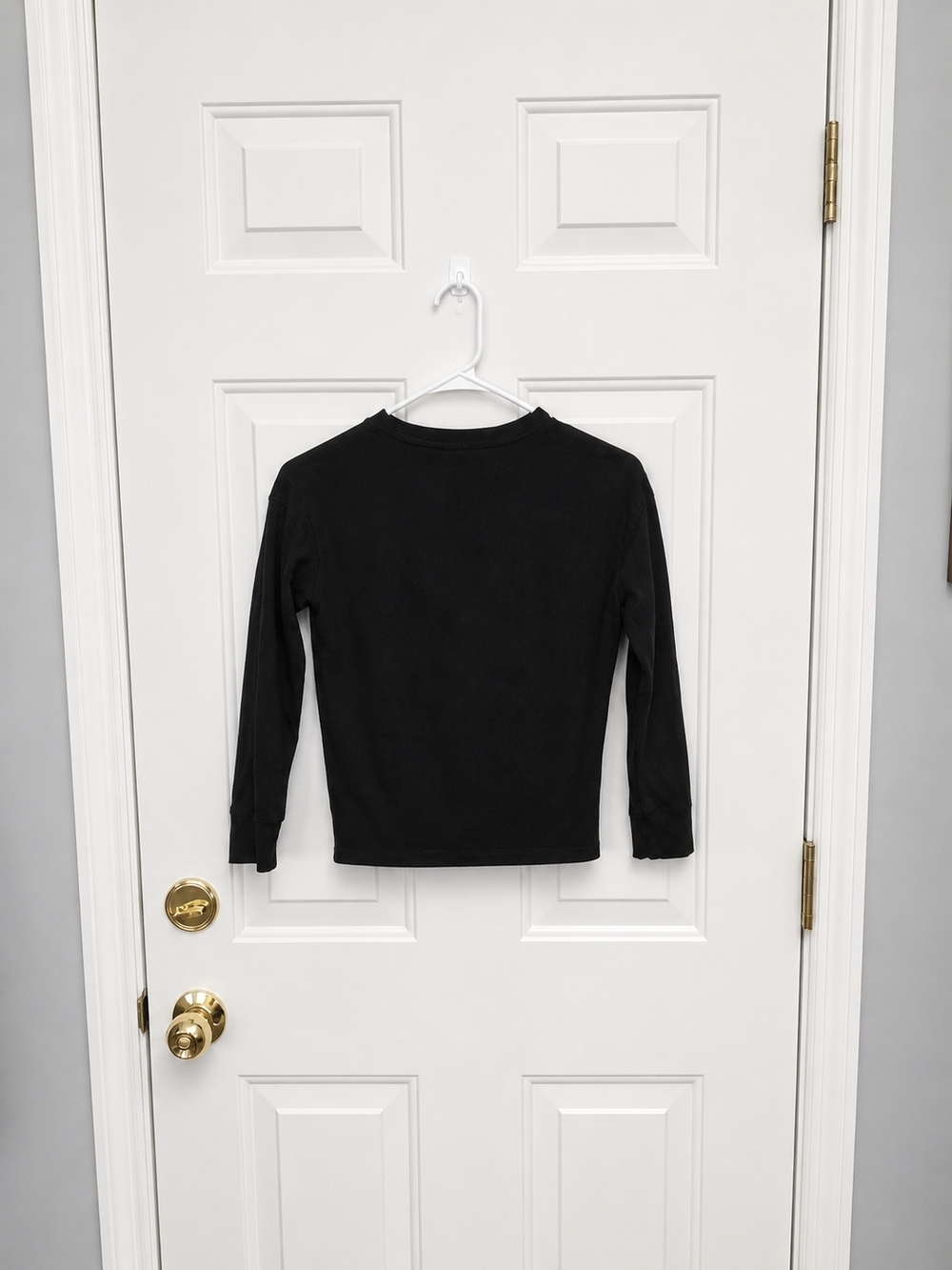 Athletic Works Black Long-Sleeve Crewneck Sweatshirt for Kids - Picture 3 of 4